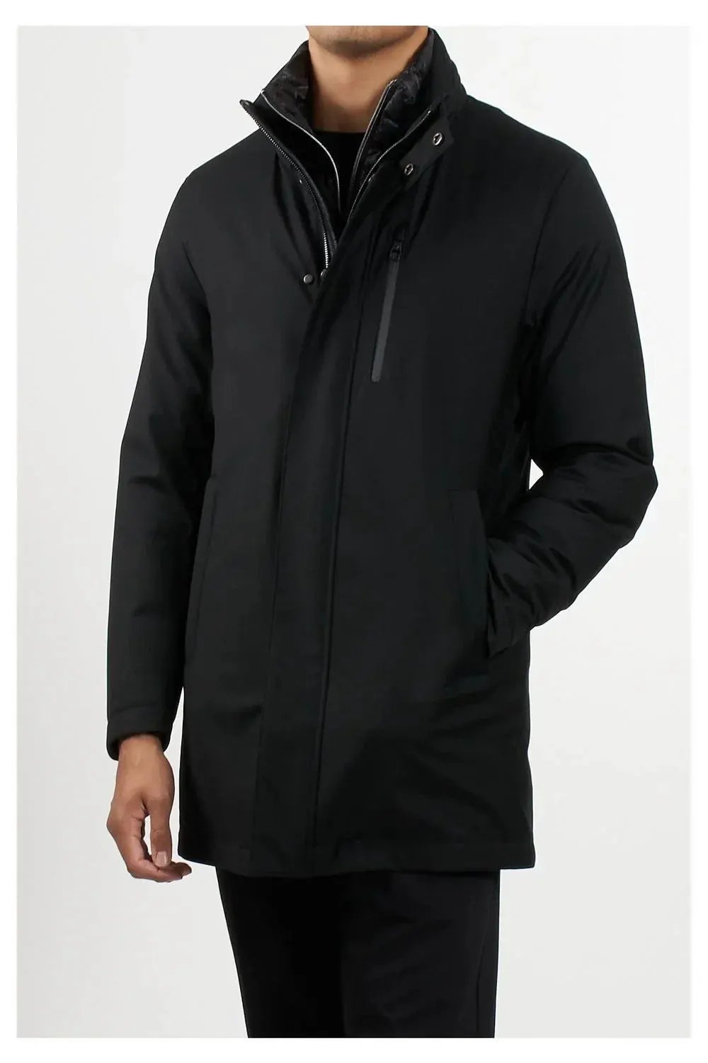 Trench uomo nero elegante, chiusura zip e bottoni, tasche laterali, stile casual