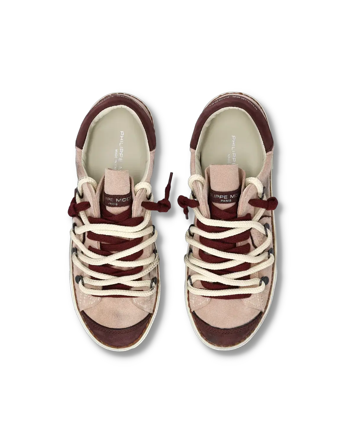 Sneakers donna in camoscio rosa e bordeaux, lacci chiari, vista dall'alto