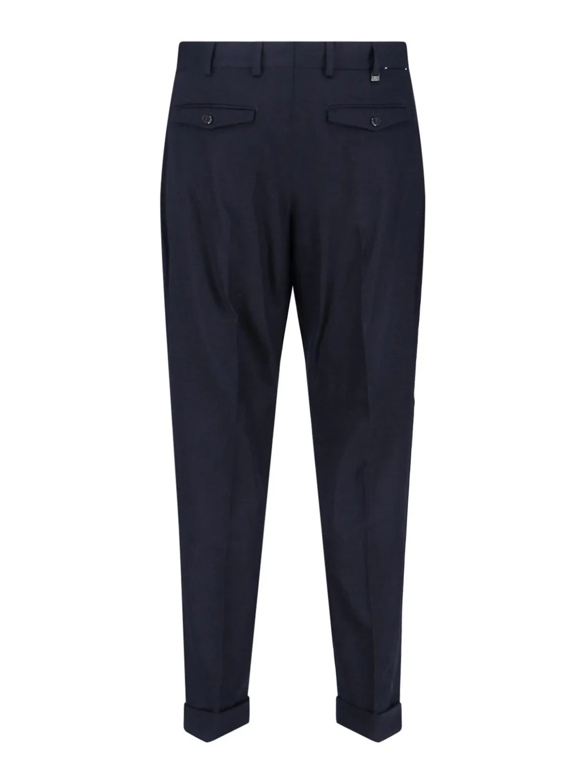 Pantalone uomo blu elegante con risvolto e tasche posteriori a filetto con bottone.
