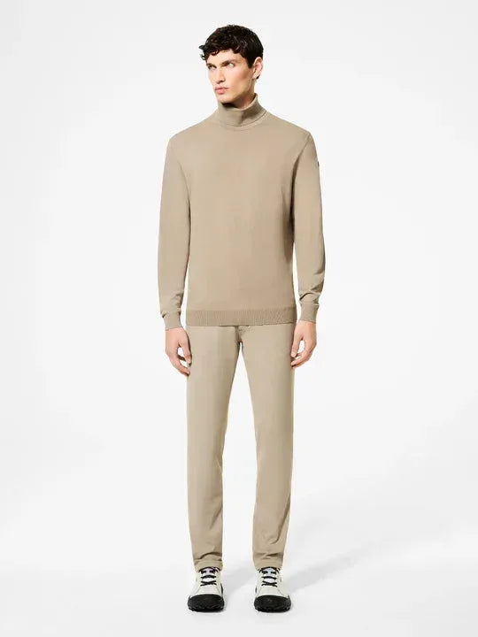 Maglione dolcevita uomo beige in lana merino, modello elegante, abbigliamento autunno inverno