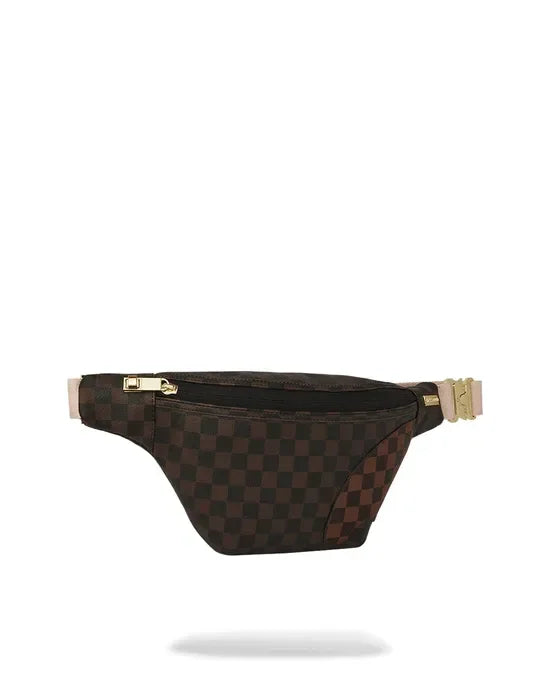 Marsupio uomo crossbody marrone con motivo a scacchi e zip dorata, stile moderno
