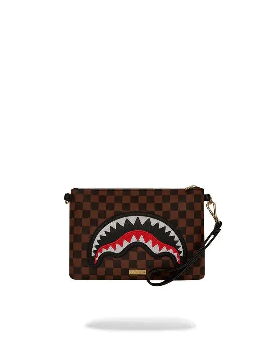 Clutch uomo fantasia a scacchi marrone con dettaglio grafico squalo e polsino removibile