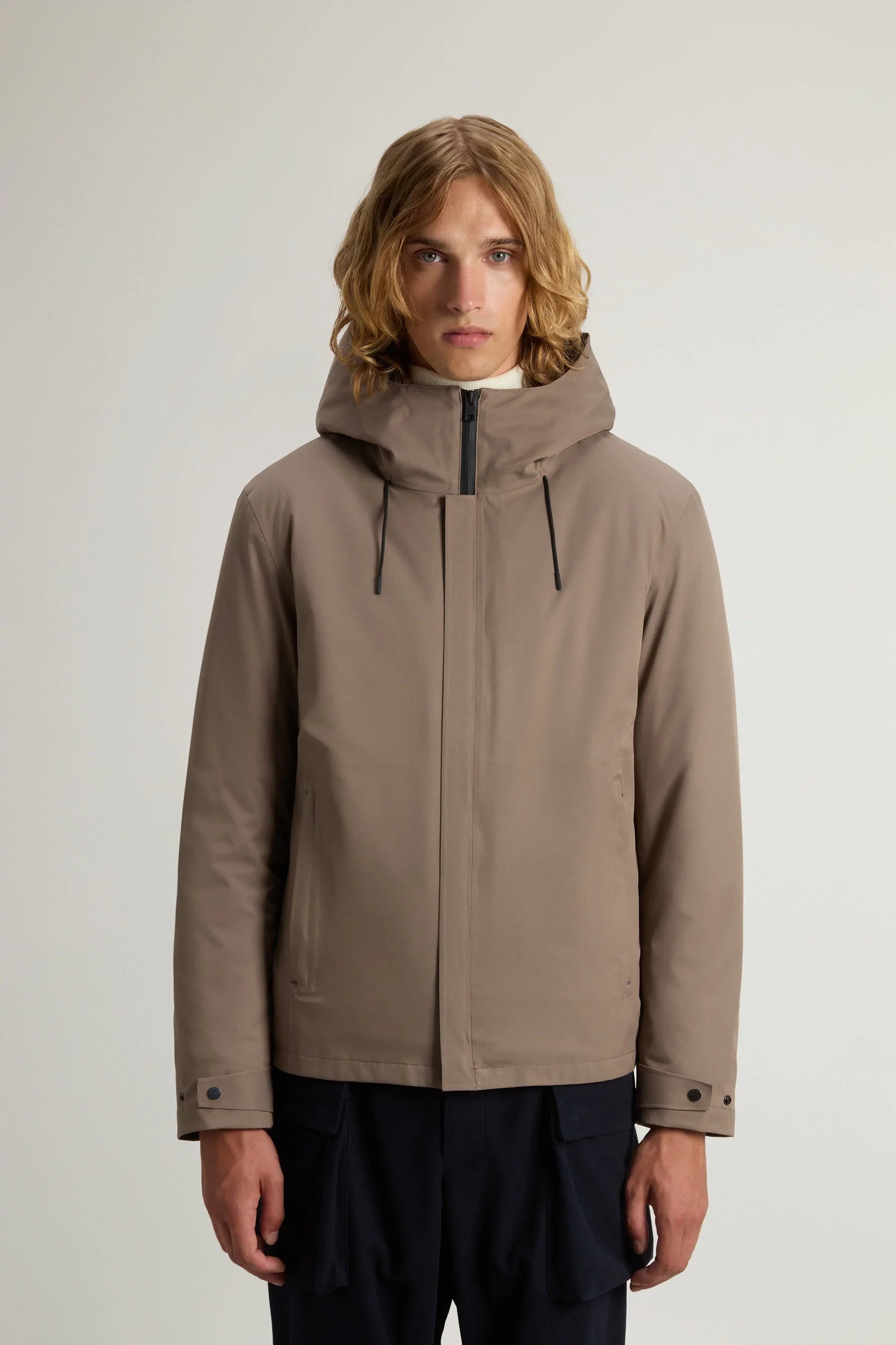 Giacca 3 in 1 uomo color tortora con cappuccio e zip, stile moderno, moda autunno inverno