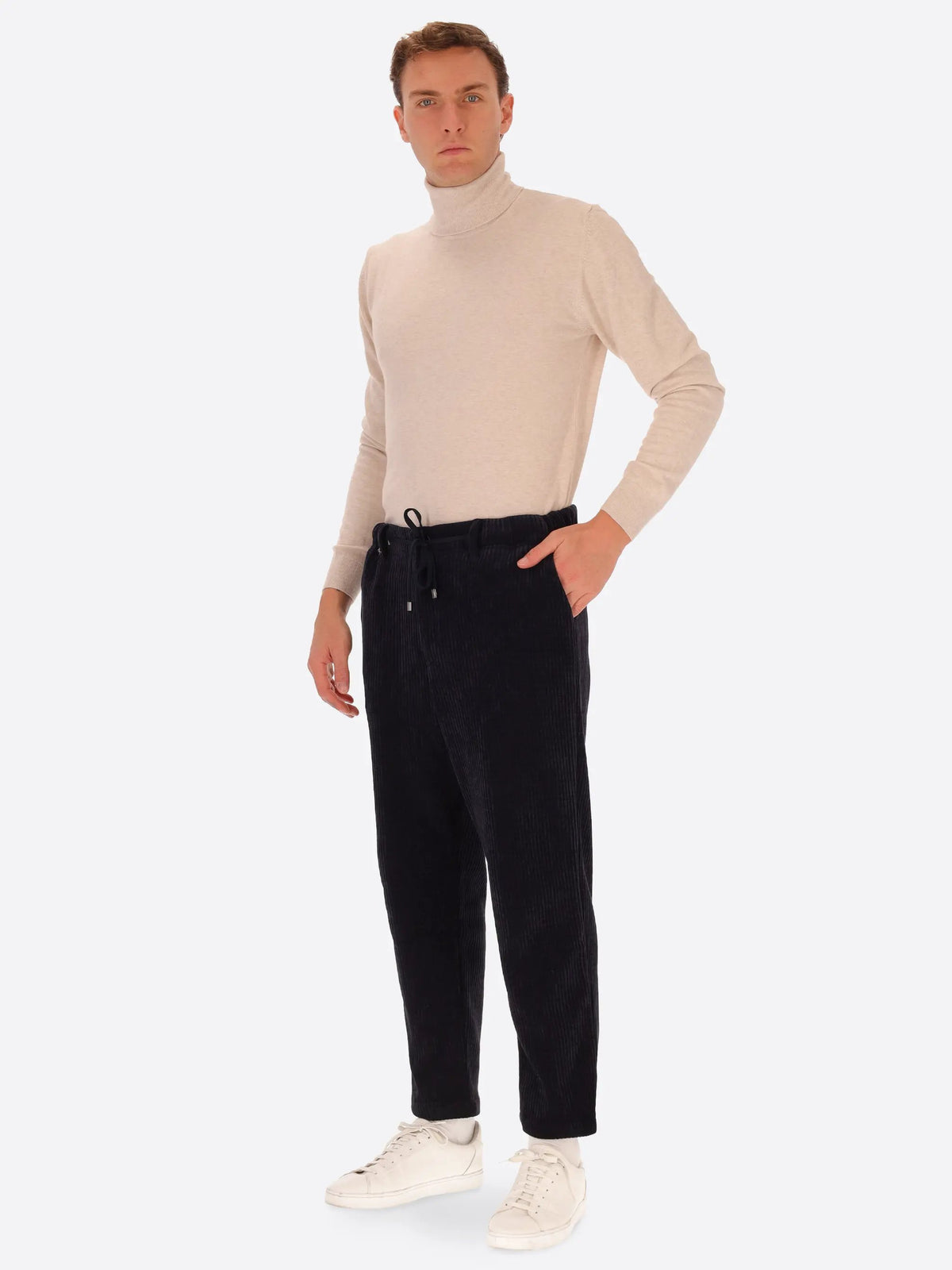 DISTRETTO12 Pantalone Relax Torino Velluto Super Comfort Cacha - Indossato retro