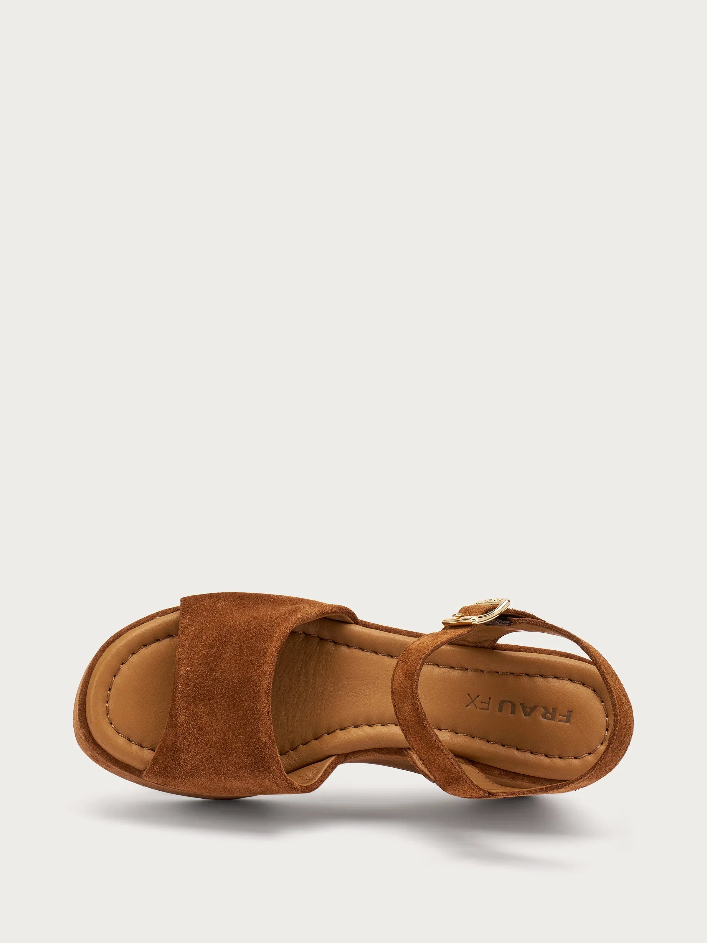 Sandalo donna in suede marrone con cinturino e fibbia dorata, vista dall'alto