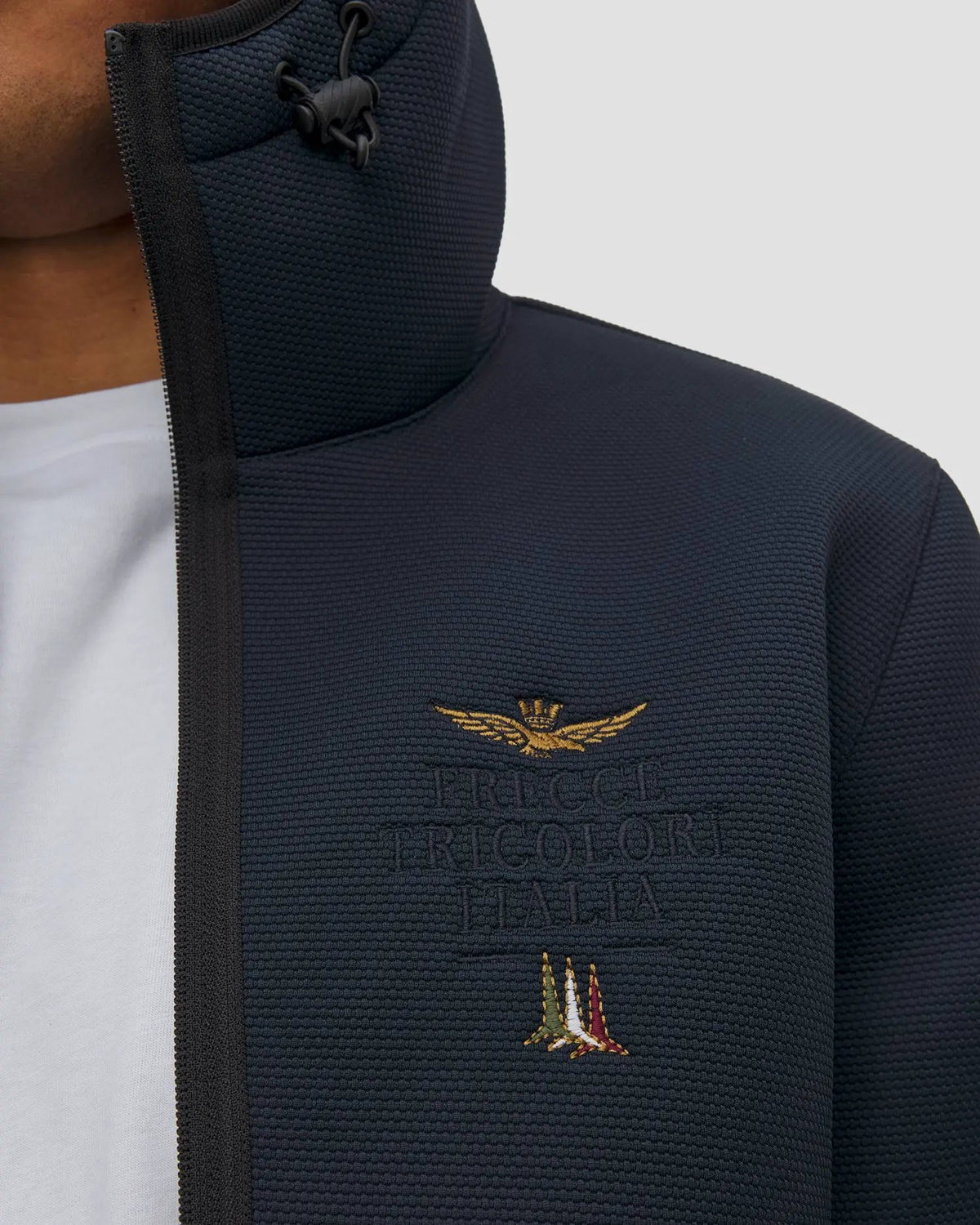 Giacca blouson con cappuccio Aeronautica Militare Blu Navy - Modello indossato laterale