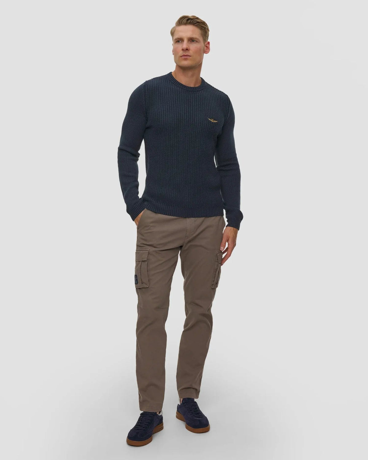 Maglia girocollo Aeronautica Militare 262MA1571UL00409 Blu - Dettaglio ricamo logo