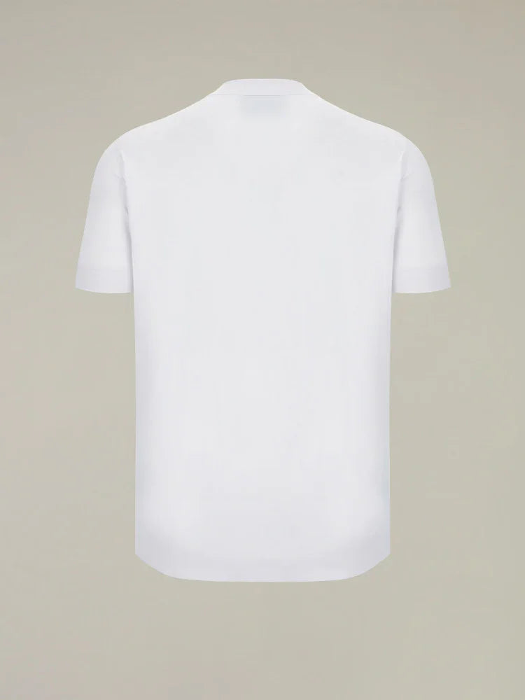 T-shirt bianca uomo a manica corta, semplice e classica, vista retro su sfondo neutro