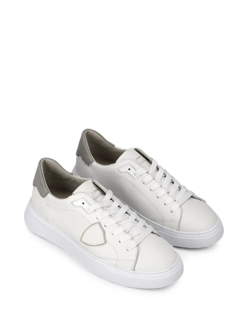 Philippe Model Sneaker Temple Low Man - Vista frontale con allacciatura