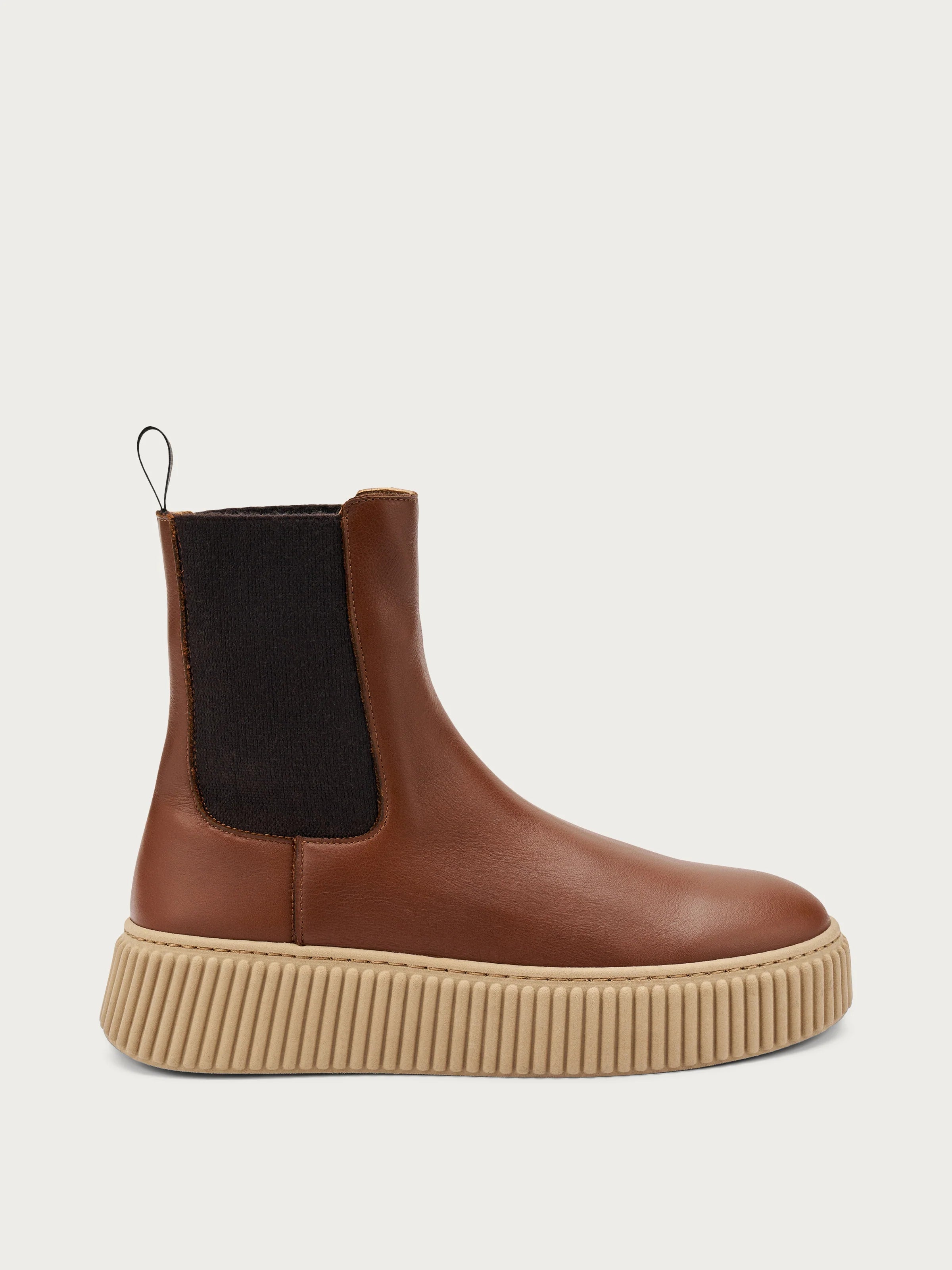 FRAU 40L5 TA  LOAFER Beatles in pelle con suola scanalata