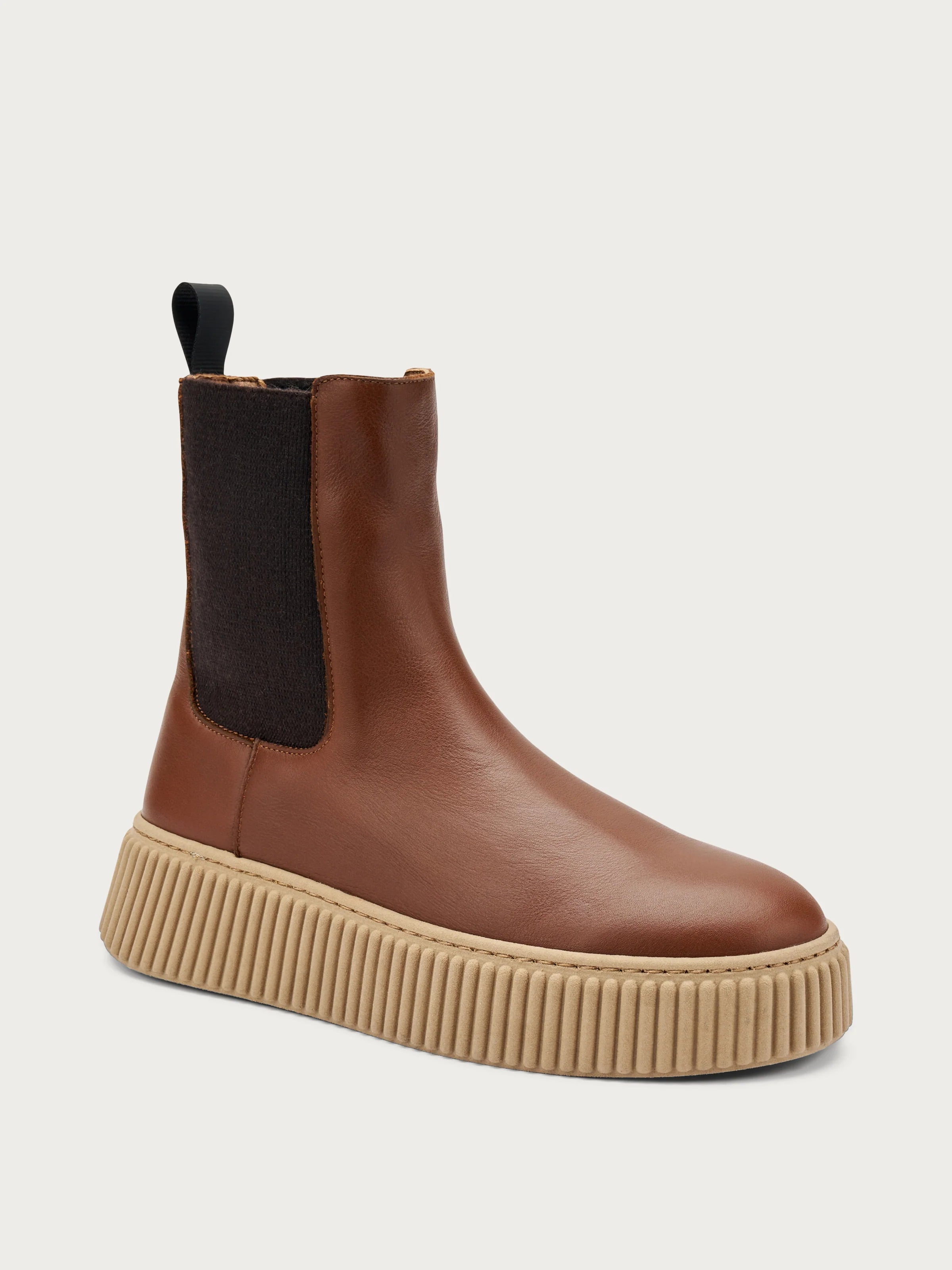 FRAU 40L5 TA  LOAFER Beatles in pelle con suola scanalata