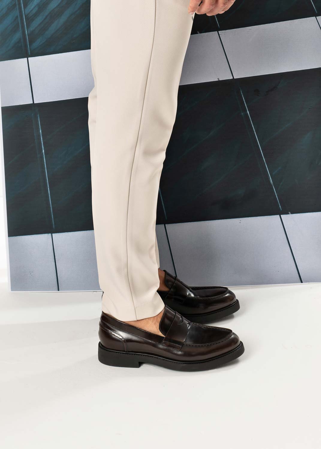 BARLEYCORN Sleek Moccasin Brown Leather