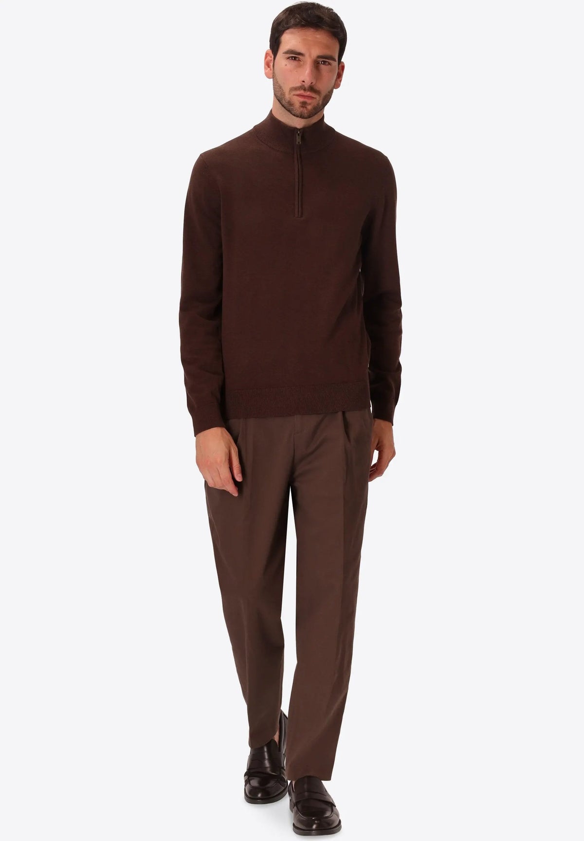 Distretto12 Maglia collo alto con zip Perugino Brown - Dettaglio colletto e mezza zip