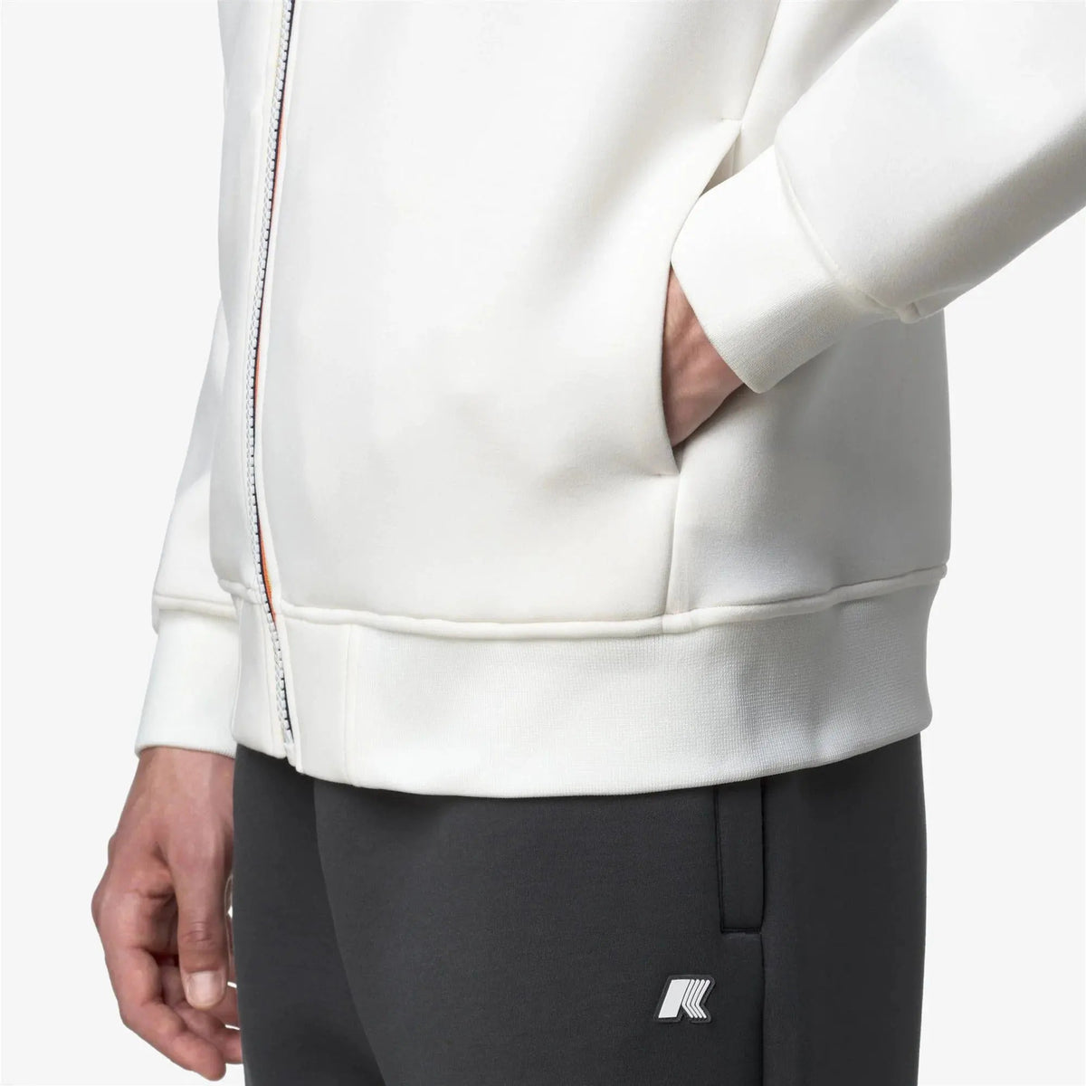 Giacca K-WAY K2141DW 490 Rainer Spacer White Natural - Dettaglio cappuccio e zip