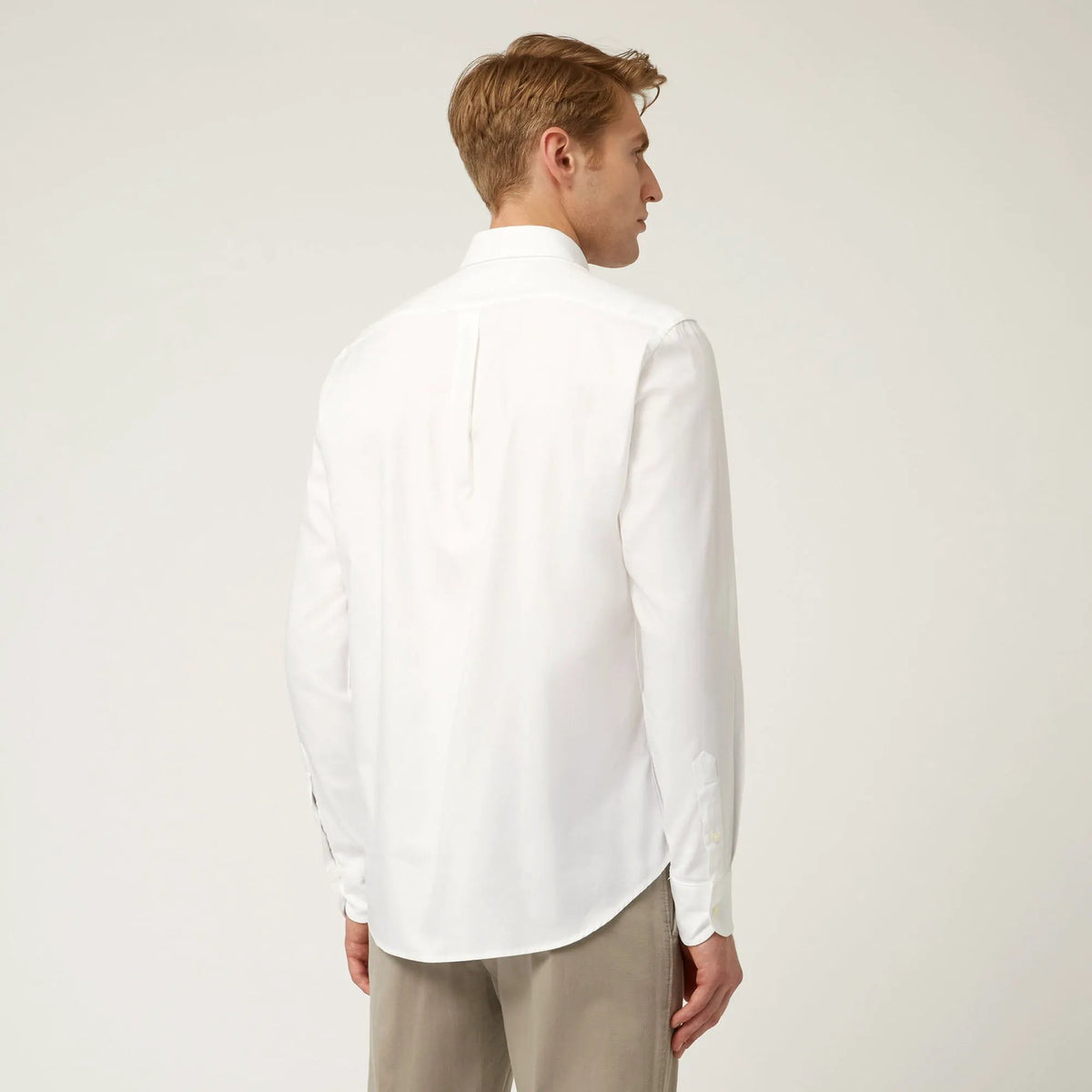 Camicia Oxford Uomo Harmont & Blaine Bianca CRR043011760M - Dettaglio colletto button-down e logo bassotto