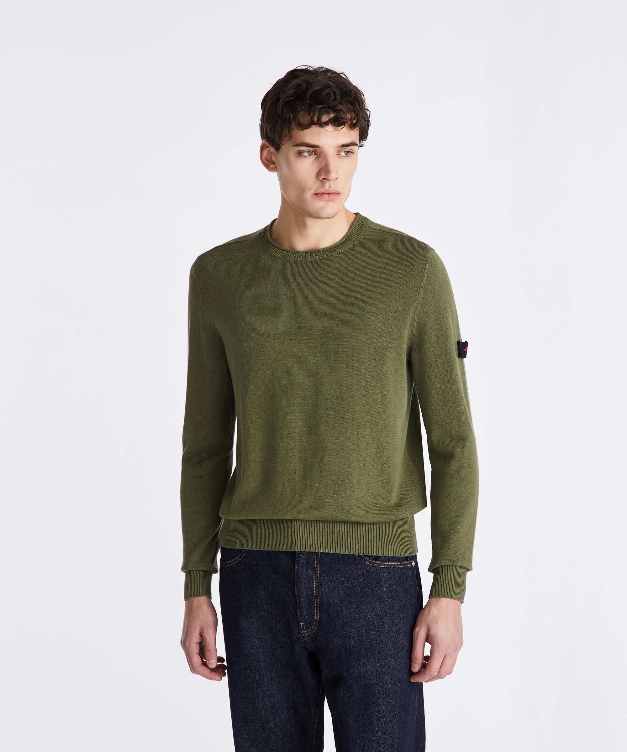 Maglione verde uomo a maniche lunghe, fit regolare, abbigliamento casual elegante.