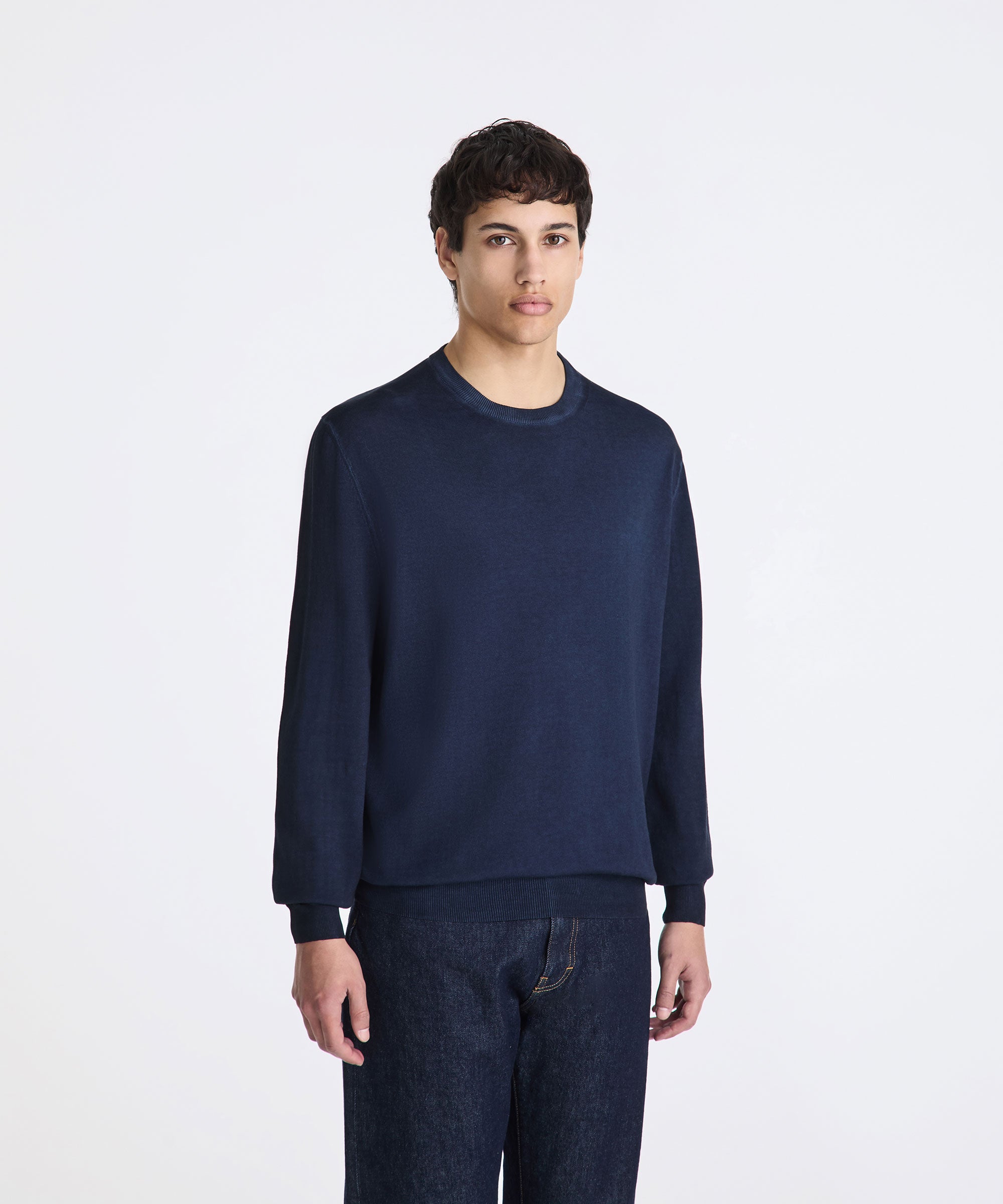 Maglione PEUTEREY PEU5841 215 KNIT RACE FRS 02, tessuto morbido e dettagli sportivi, vista frontale su sfondo neutro