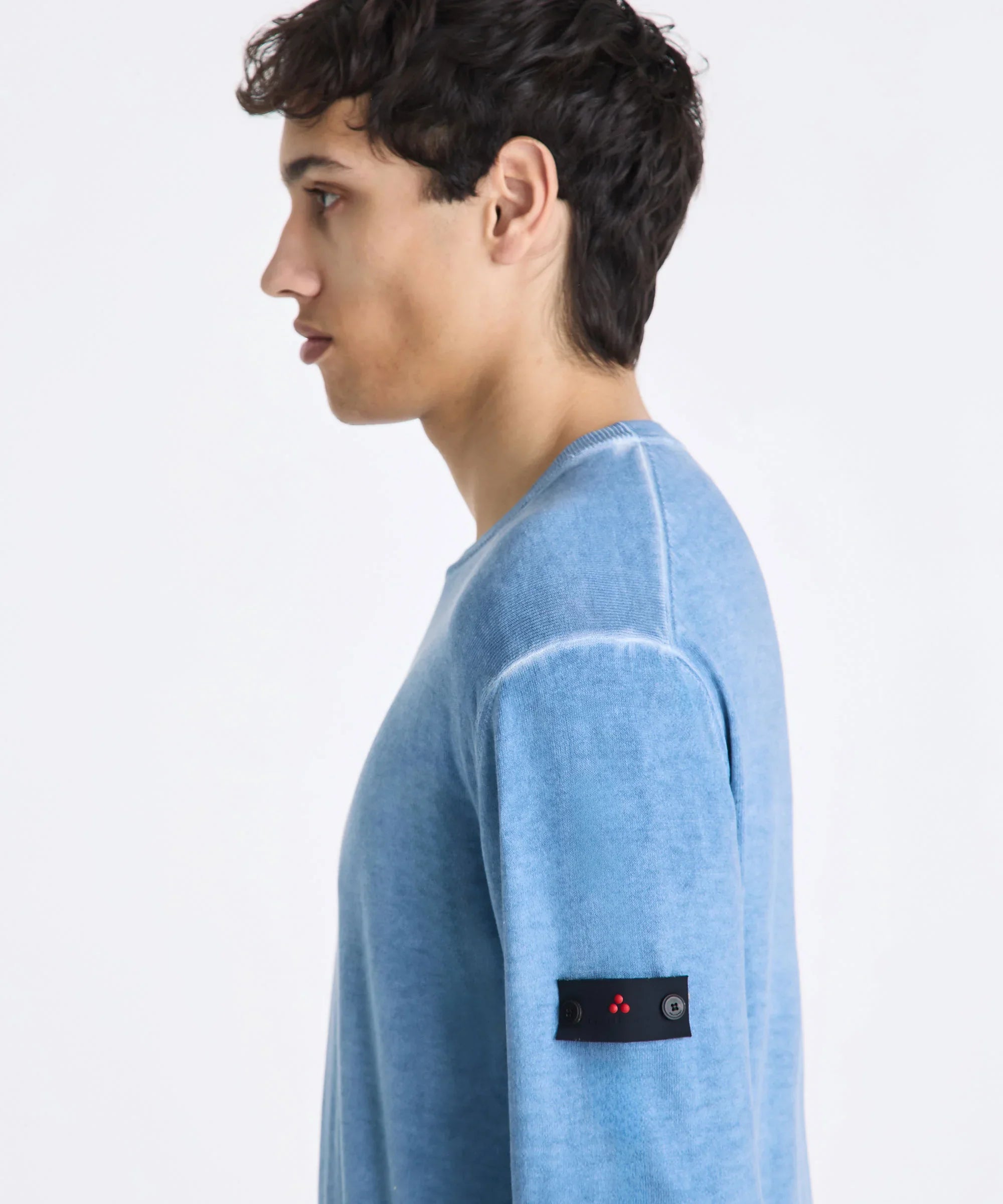 Maglia uomo azzurra Peuterey, manica lunga, dettaglio logo su braccio