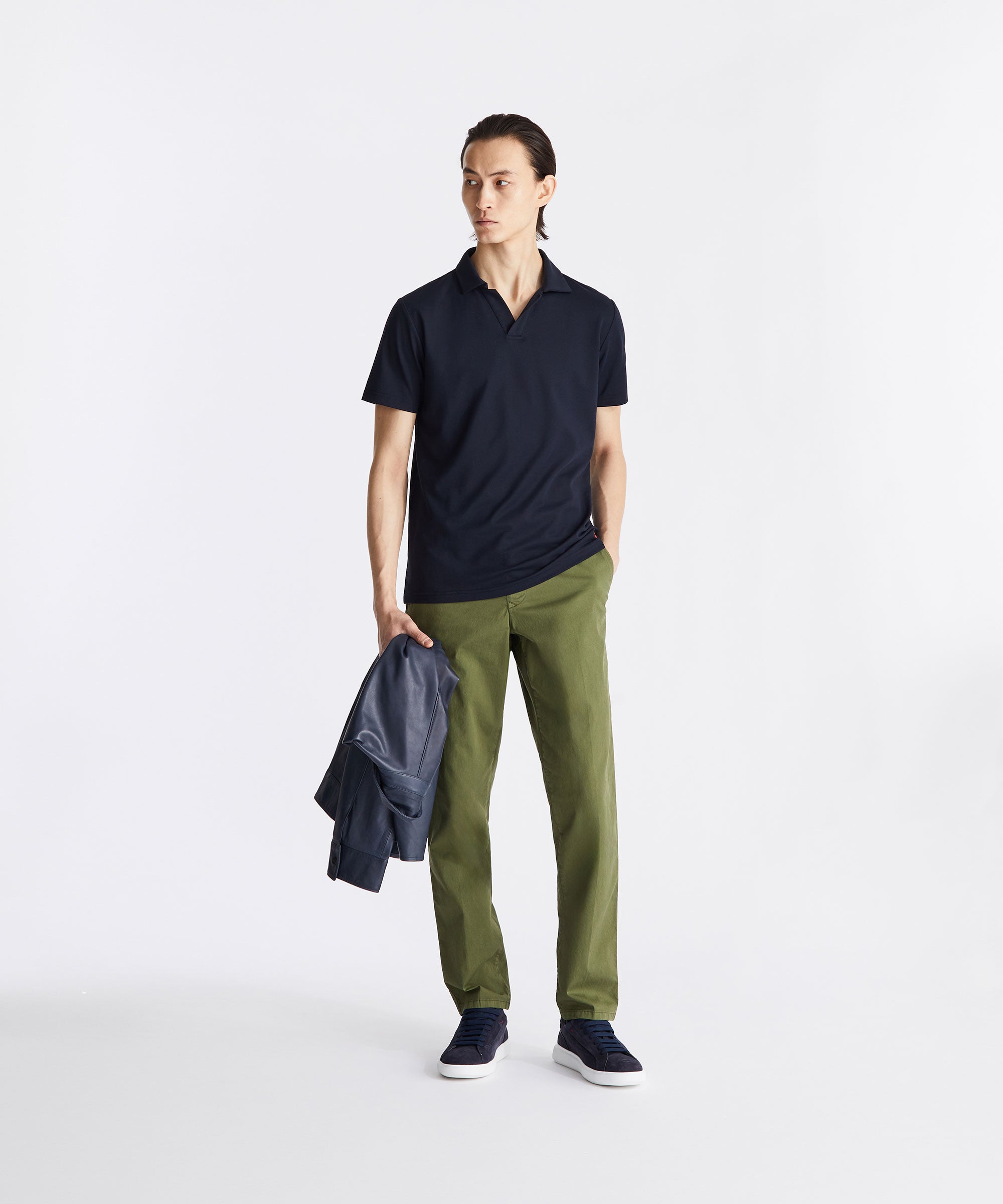 Camicia polo PEUTEREY New Helgo in tessuto leggero con colletto classico, colore bianco, dettaglio elegante e confortevole.