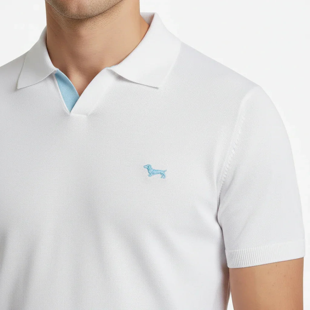 Polo uomo bianca con colletto classico e logo ricamato azzurro, abbigliamento made in Italy