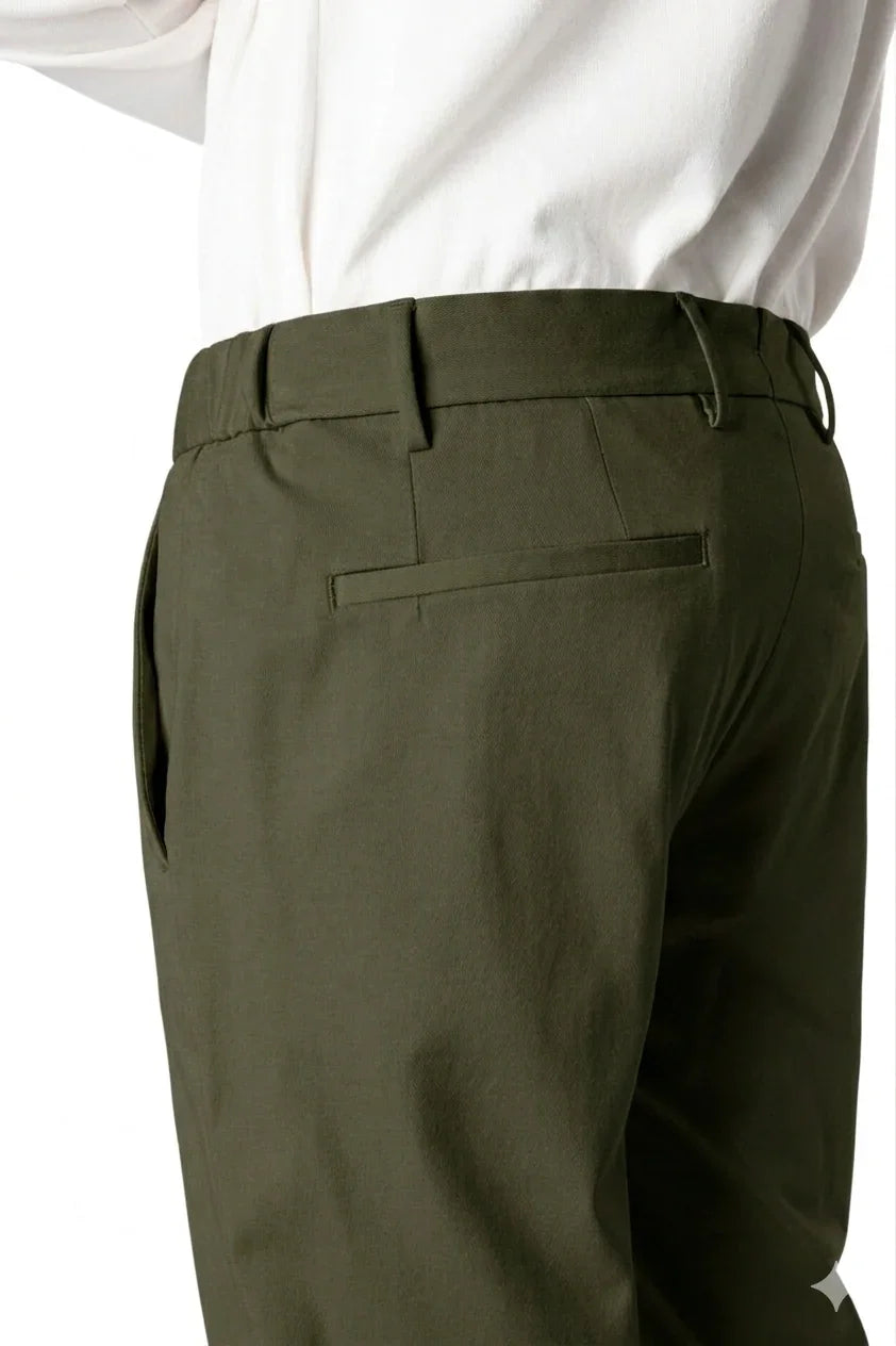 Pantaloni uomo verde oliva eleganti con tasca posteriore e cintura, abbigliamento maschile