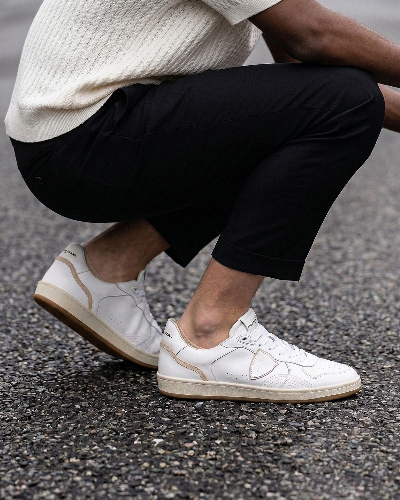 Sneaker Philippe Model PGLU WW01 PGAL uomo con design moderno e dettagli colorati, vista frontale della scarpa.