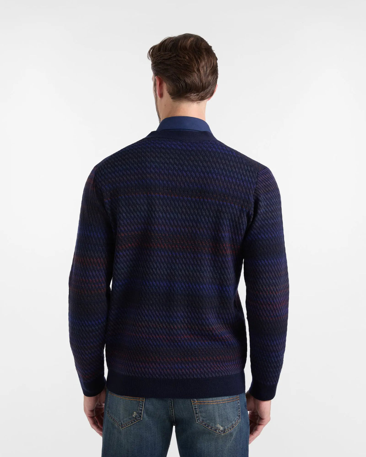 Cardigan uomo Harmont & Blaine scollo a V in pura lana blu navy HRR963030277 - Dettaglio lavorazione 3D e bottoni