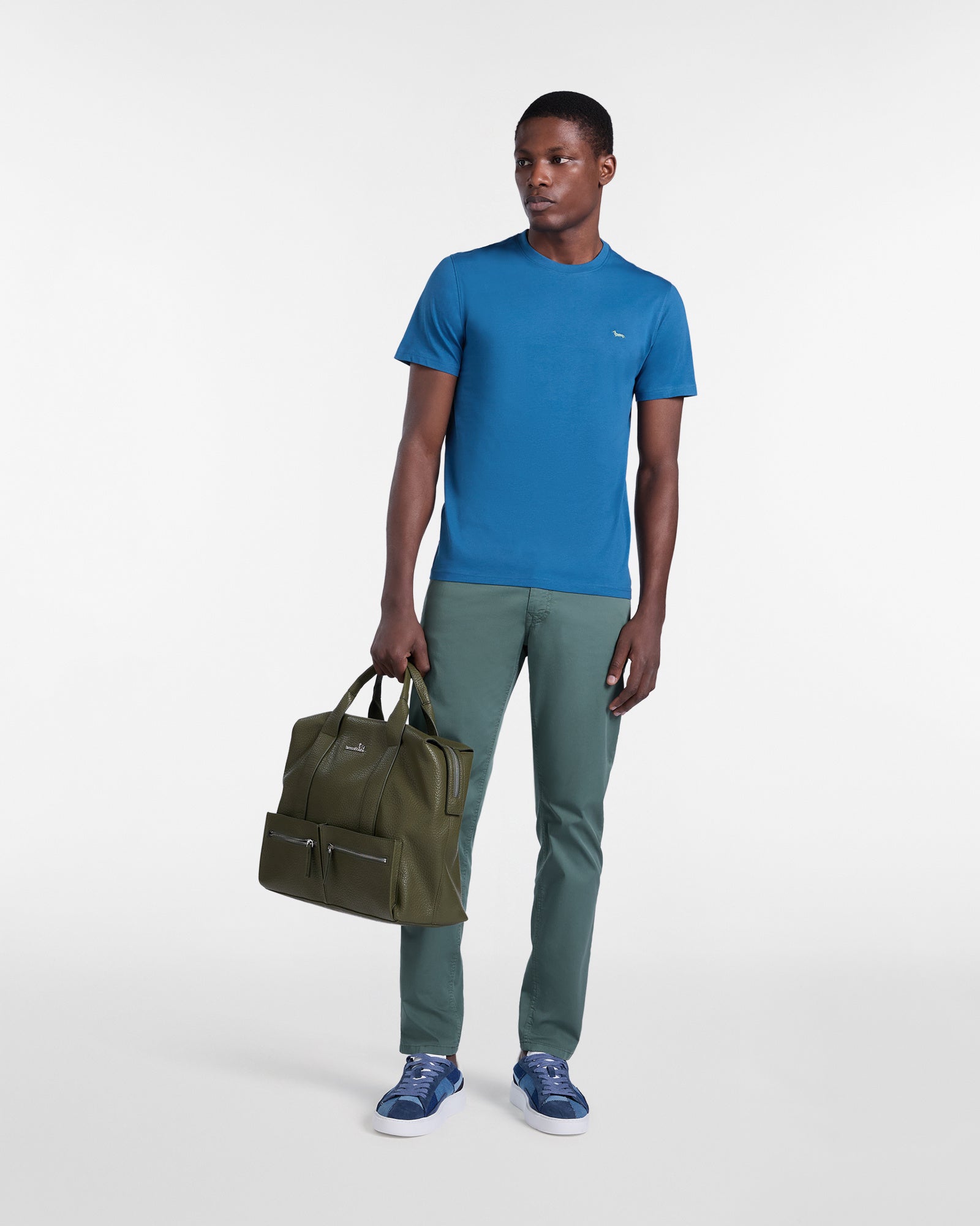 T-shirt basic Harmont&Blaine INQ001021055 848 in cotone, colore neutro, vista frontale con collo rotondo e maniche corte