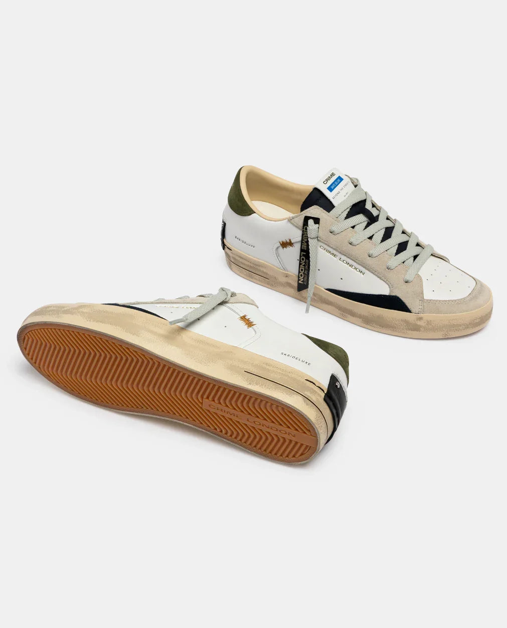 Sneakers uomo bianche con dettagli verde e beige, suola in gomma, design casual moderno