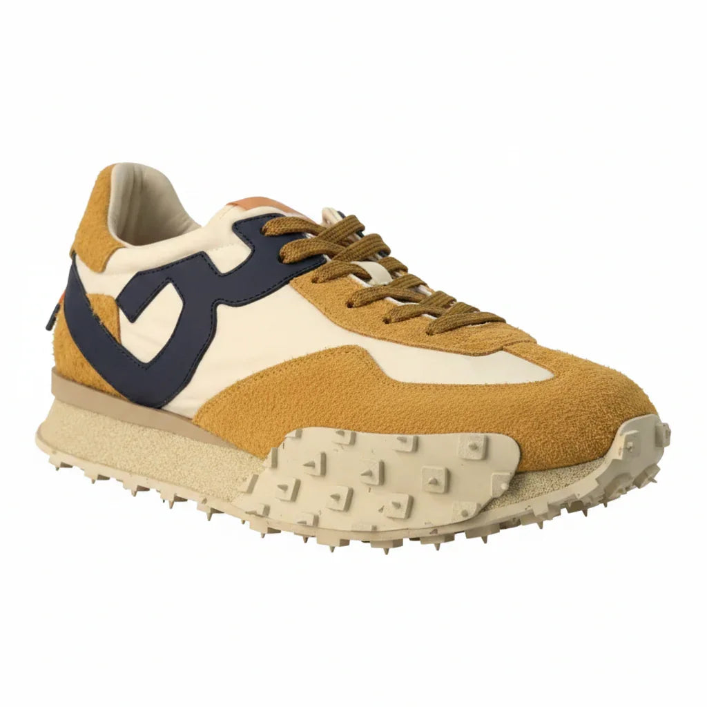 Sneaker uomo beige e ocra con dettagli blu, suola carrarmato, stile sportivo moderno