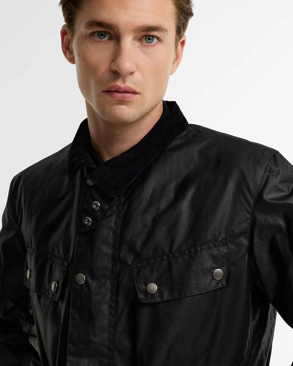 Barbour International Duke Jacket - Dettaglio patch logo sulla manica