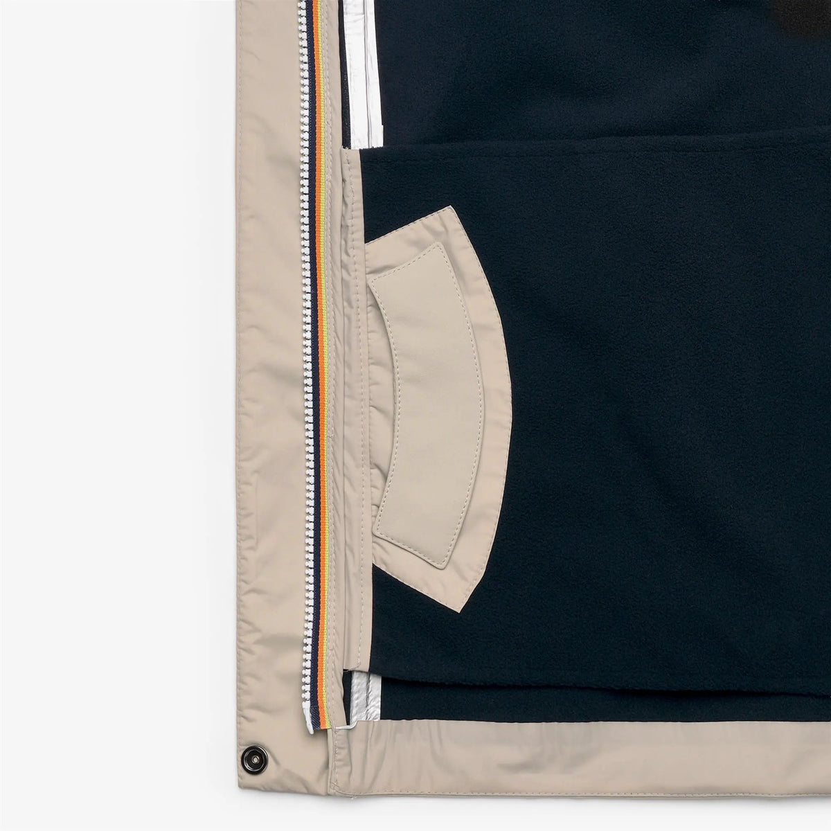 Giacca da donna K-Way Bleizou Bonded - Beige Cashmere / Blue Depth, dettaglio etichetta.