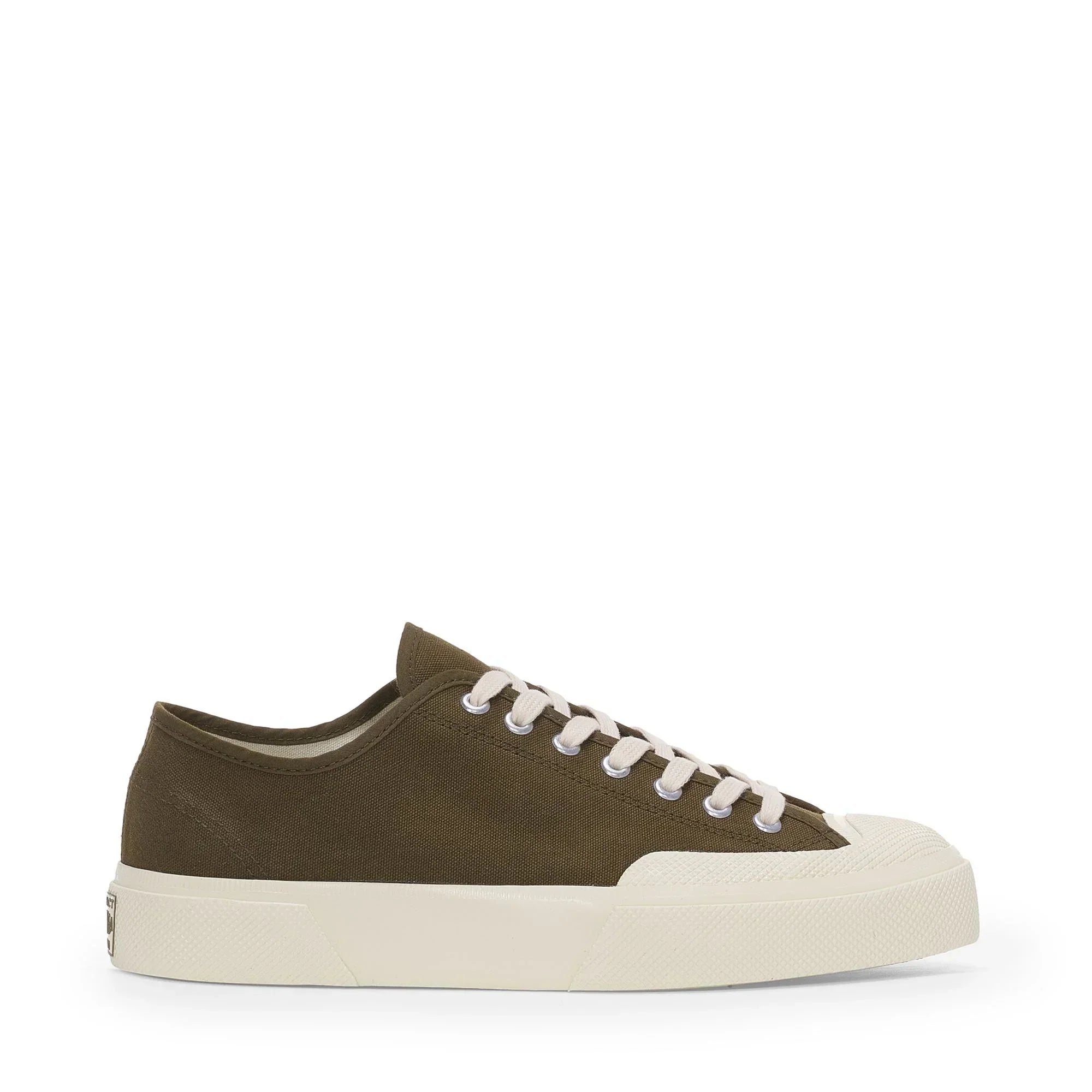 Sneaker uomo verde oliva in tela con suola bianca e lacci chiari, stile casual