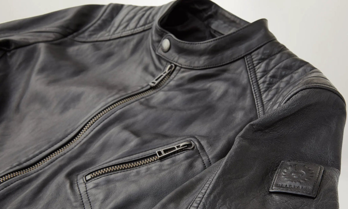 Vista posteriore della giacca in pelle nera V Racer Belstaff