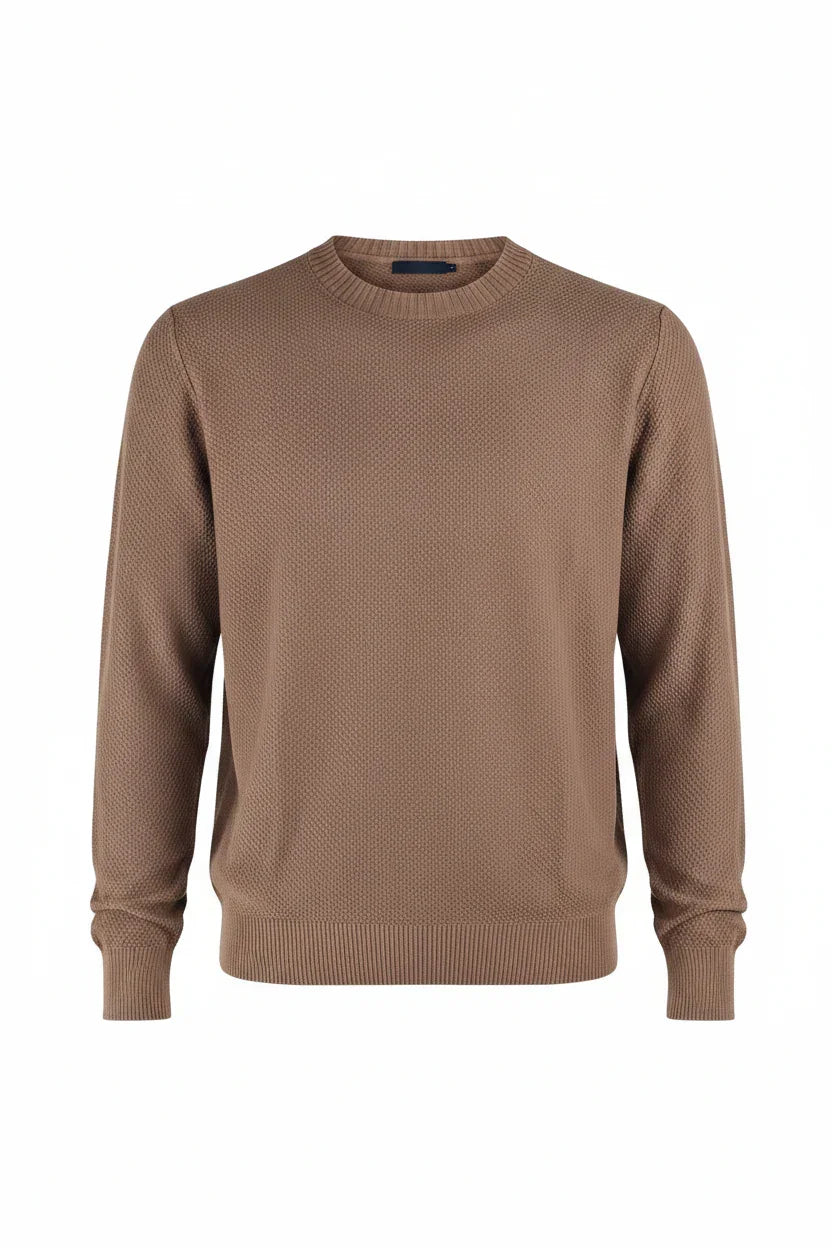 Maglione uomo marrone a girocollo in tessuto leggero con lavorazione a nido d'ape.