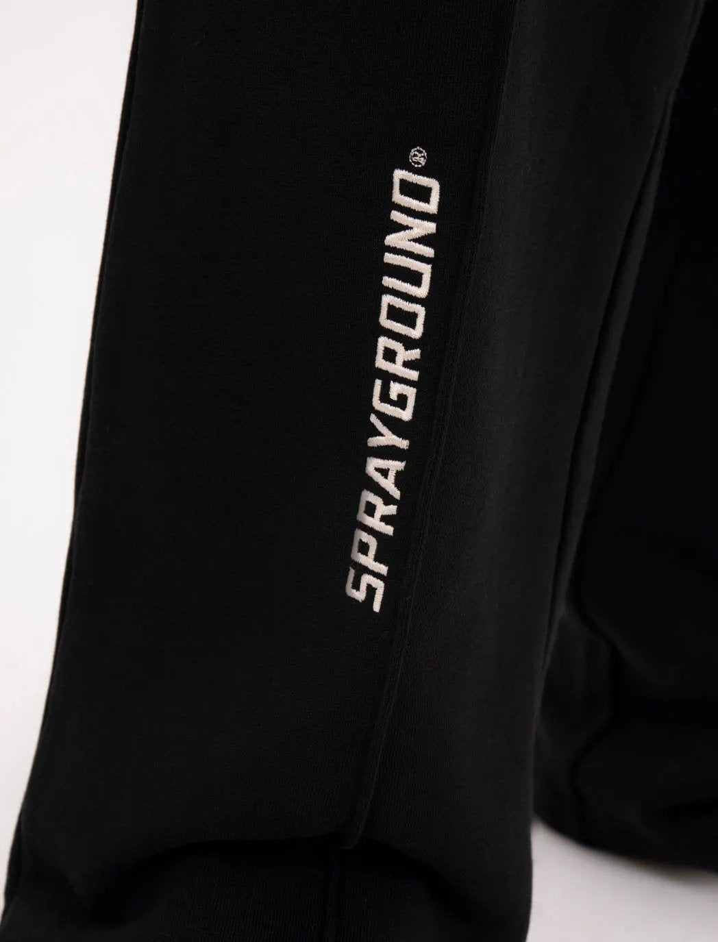 Sprayground Pantalone Tuta Pure Straight Leg SP966GBLK Nero - Vista posteriore con patch