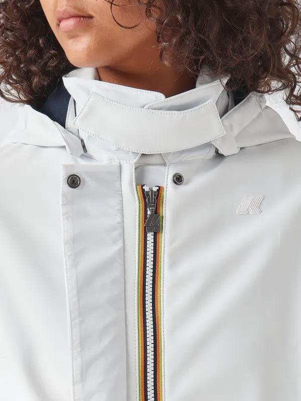 K-Way Giacca Donna Bleizou Bonded Bianco Naturale DD4 - Dettaglio chiusura zip e tape iconico