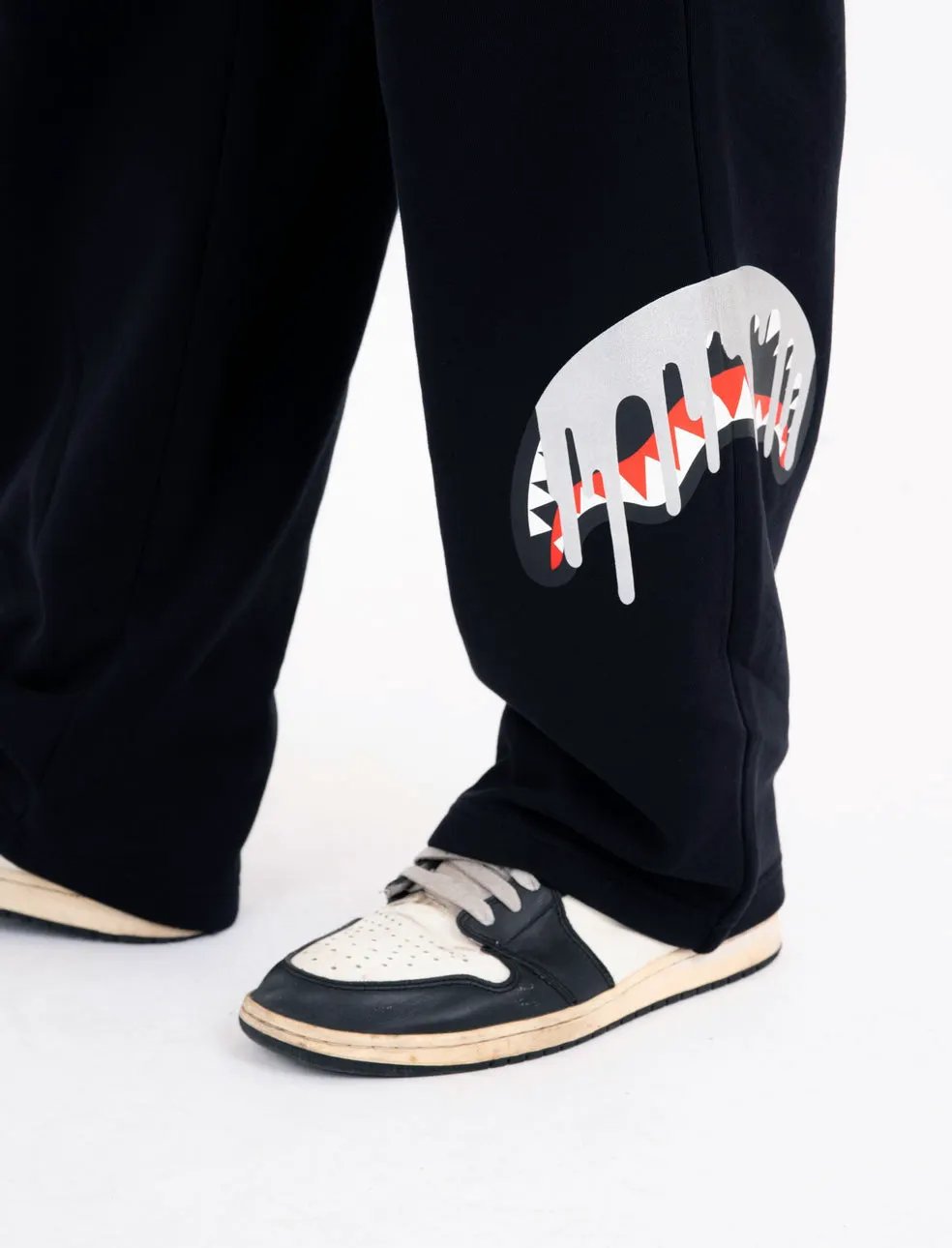 Pantalone tuta Sprayground Silver Drip SP995GBLK Nero - Dettaglio grafica