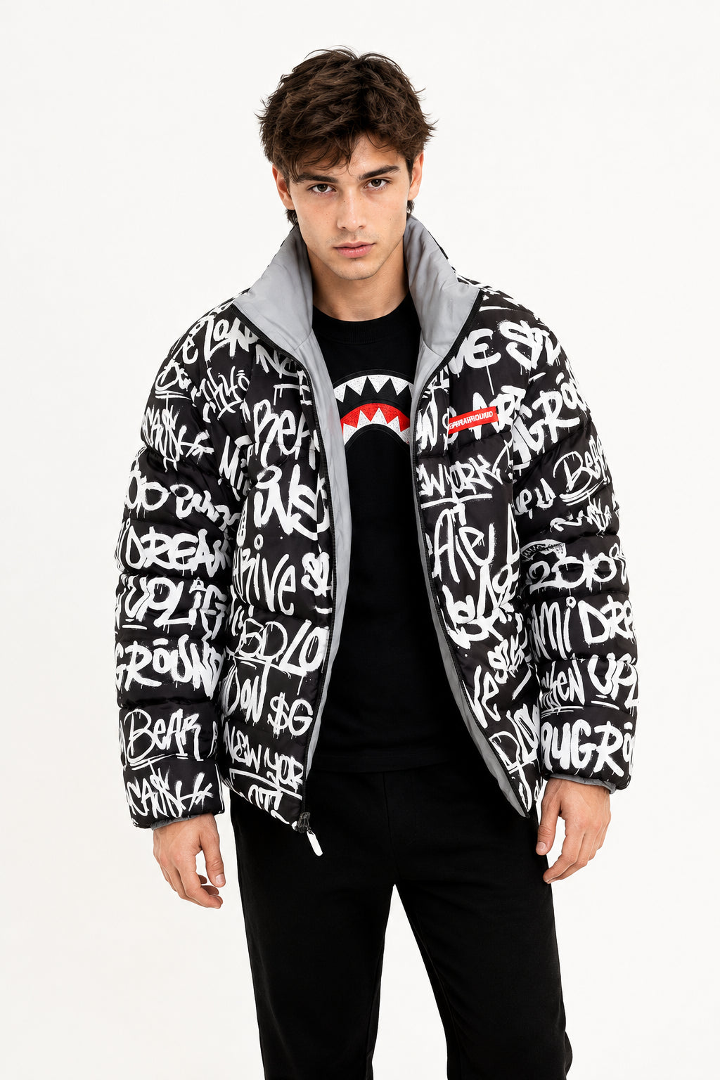Sprayground SP942 Graffiti Reflective Double Padded Jacket - Indossato vista lato reflective