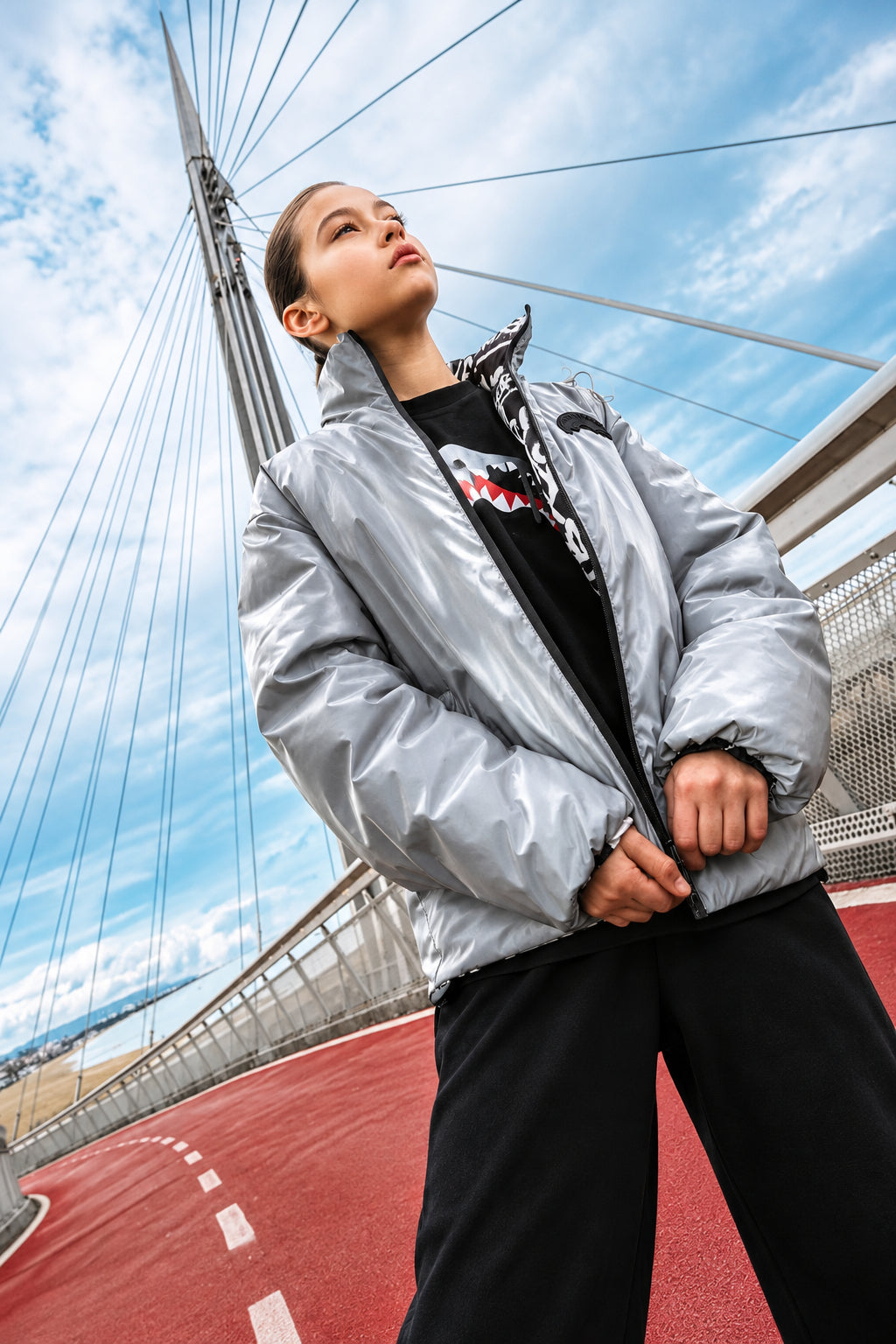 Sprayground SP942 Graffiti Reflective Double Padded Jacket - Dettaglio colletto e cappuccio