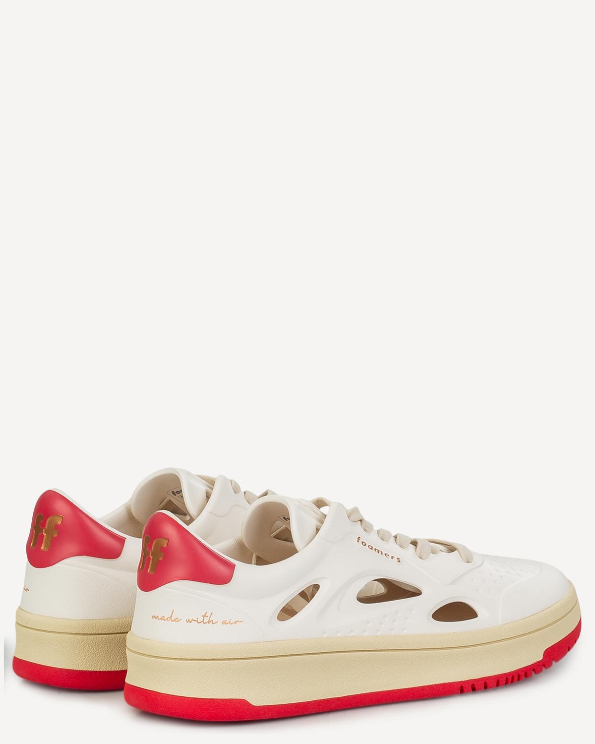 Baskets FOAMERS F2 004 OFF WHITE ROUGES en caoutchouc EVA