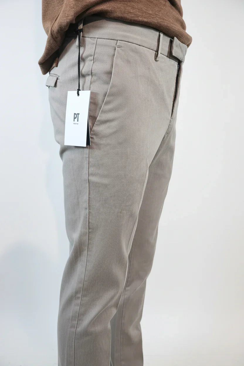 Pantalone uomo beige elegante, etichetta visibile, moda abbigliamento maschile
