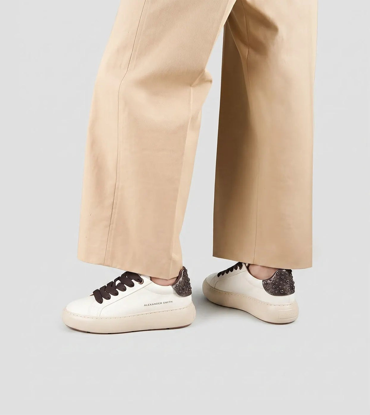 ALEXANDER SMITH ASBESOW 3579 ODZ SNEAKER SOHO WOMAN OFF WHITE DARK BRONZE by ALEXANDER SMITH