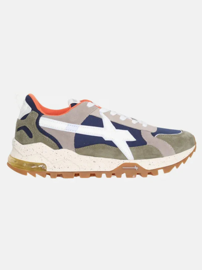 Sneaker uomo multicolore con dettagli in suede, suola marrone e decorazione a stella bianca